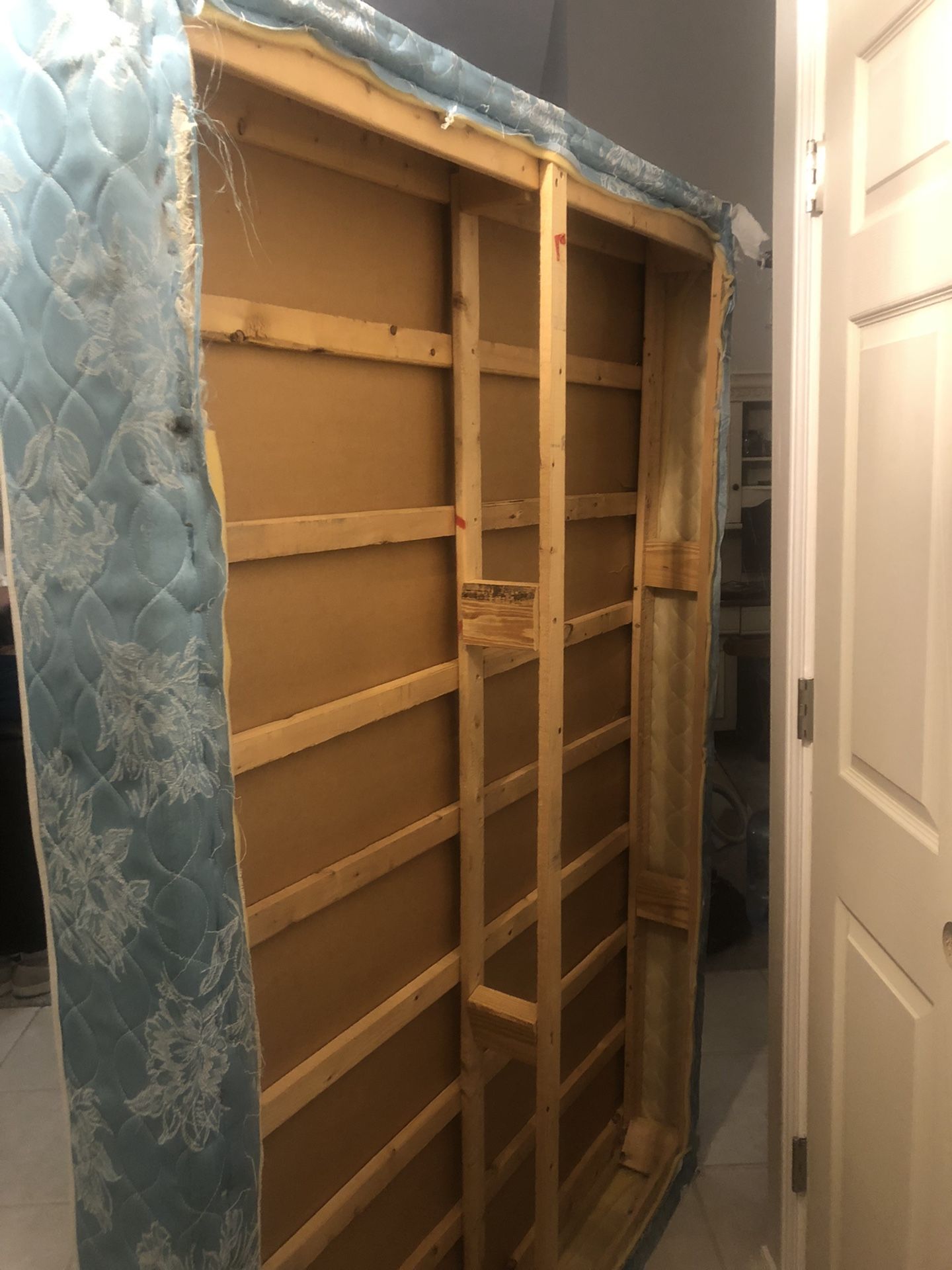Queen Size Mattress Foundation