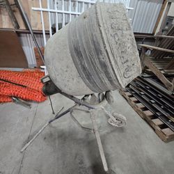 electric concrete mixer