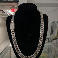 🔥 12mm Cuban Link Chain – 925 Silver | 24” | Box Clasp with Moissanite 💎