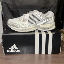 Adidas Adistar Control 5 Shoes Size 10 US Men | 11 US Women