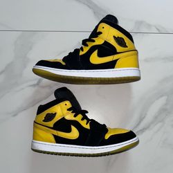 2025 Air Jordan 1 Mid SE 'New Love' Size 11
