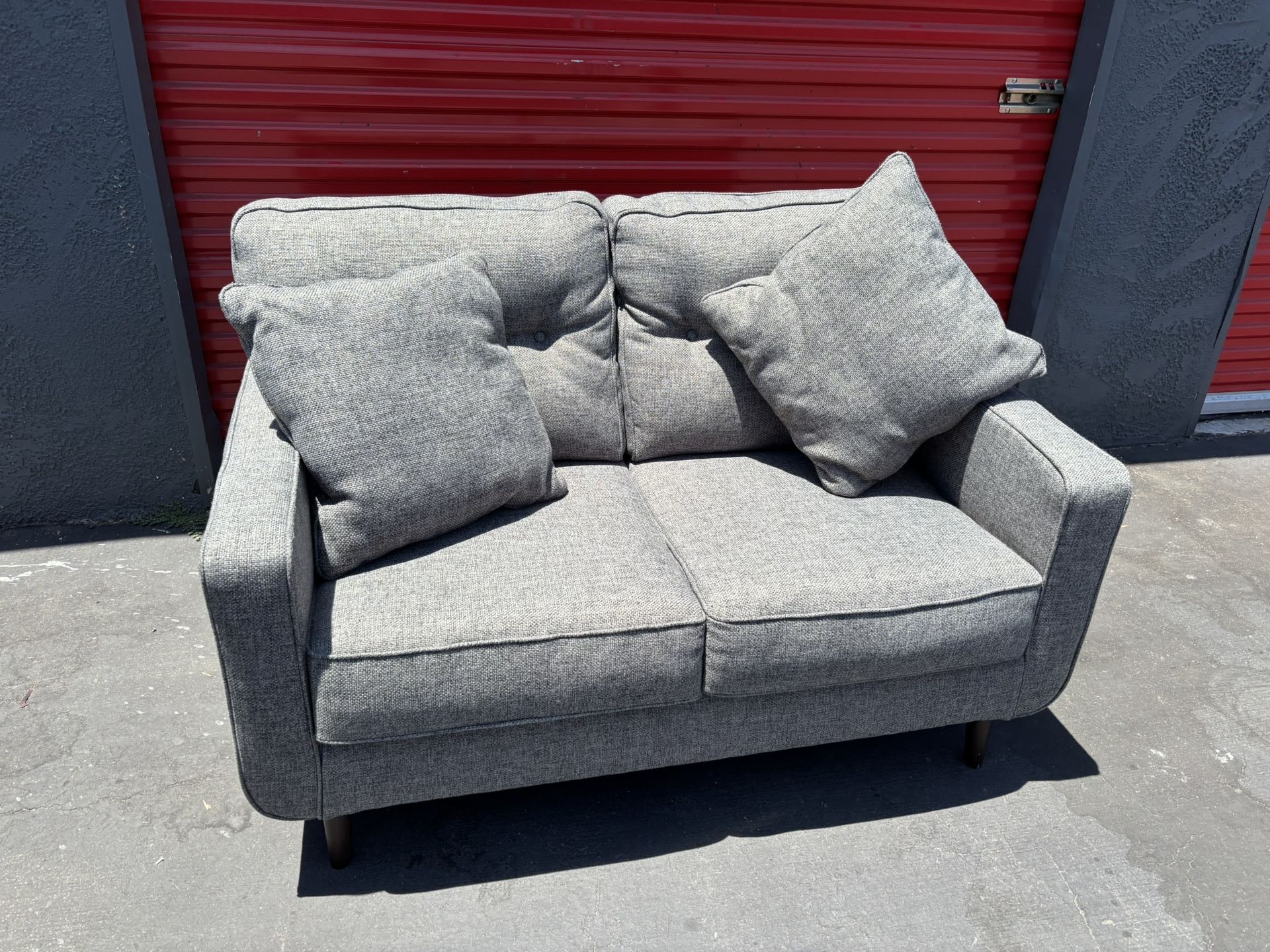 Gray Couch With Pillows