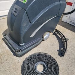 Floor Scrubber Machine.viper 20".free Del.hablo Esp.