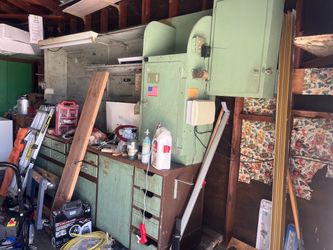 Free antique workbench