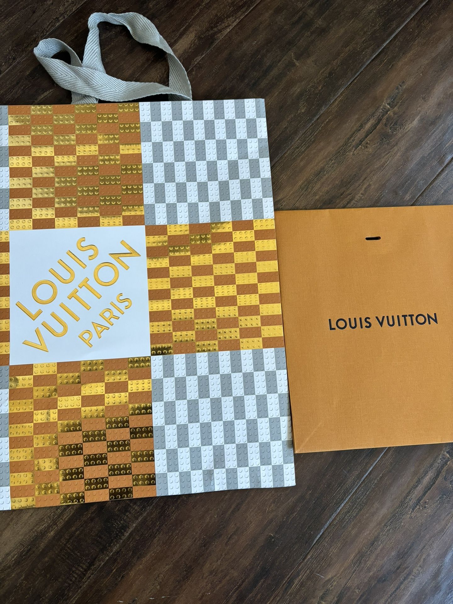 LOUIS VUITTON PAPER BAGS