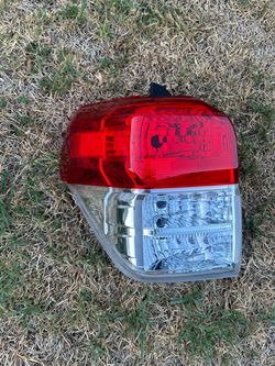 2014-2024 Toyota 4Runner Left Driver Side Taillight Lamp Rear Light Assembly OEM