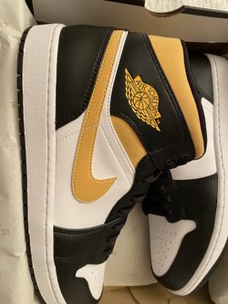 Air Jordan 1 Mid