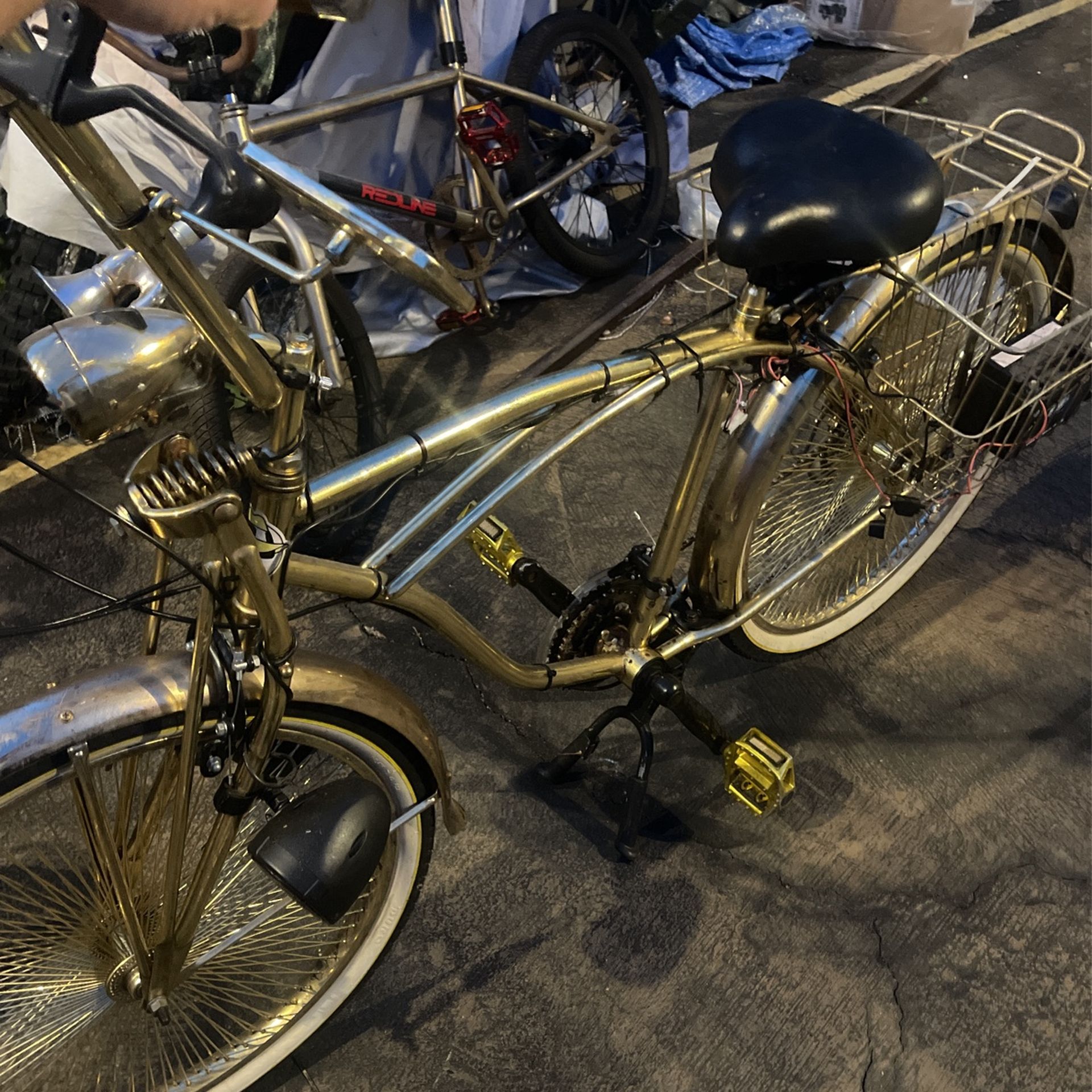 24k Gold Lowrider Beach Cruiser W/Speakers And Amp