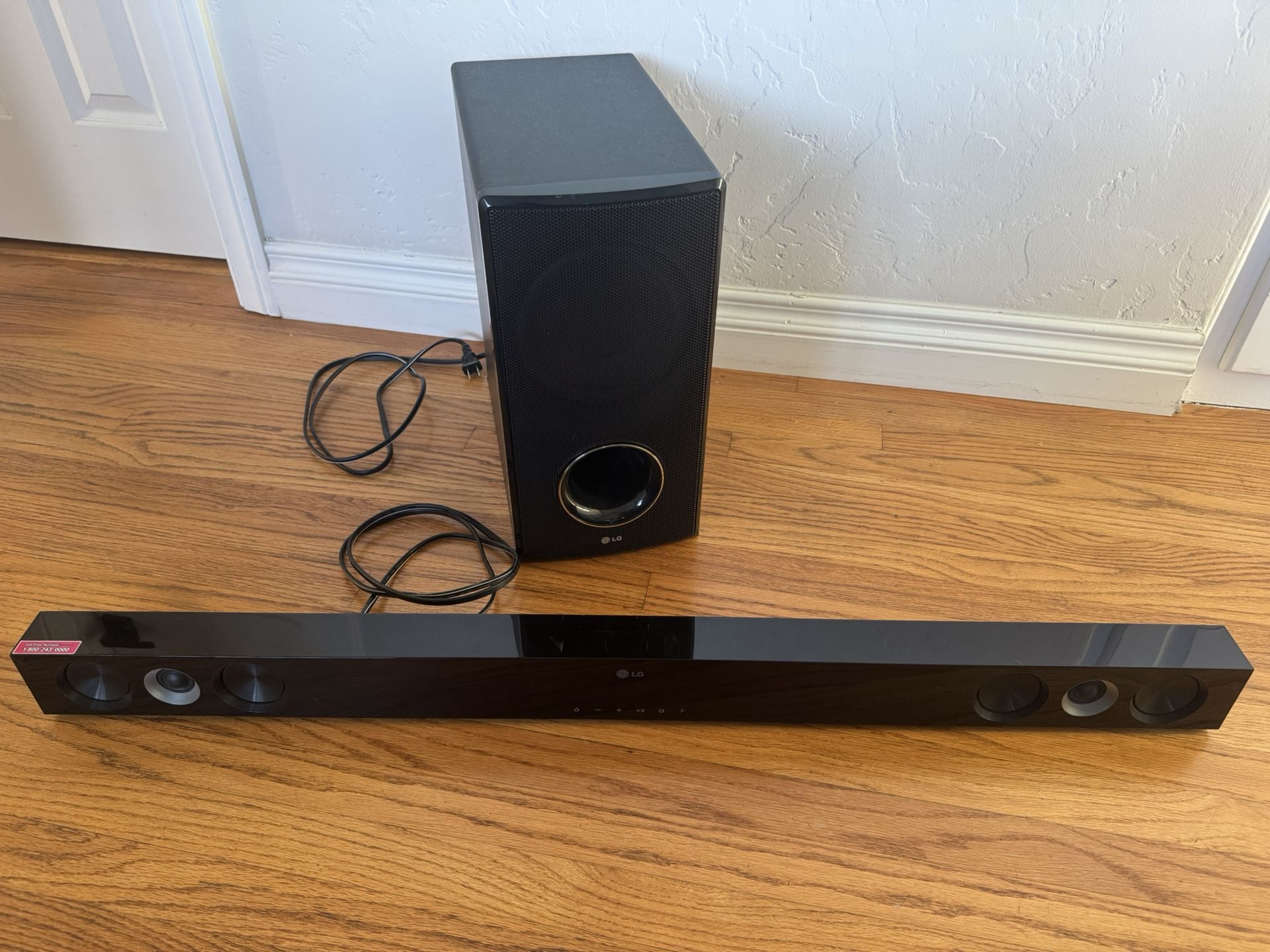 LG Soundbar With Wireless Subwoofer 3520A/SHS36-D