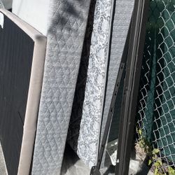 🚨 Curb Pickup mattress Set