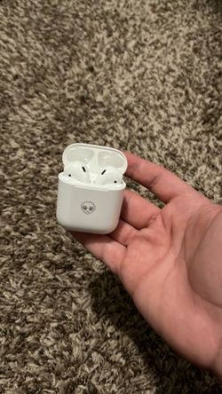 Apple AirPods with Charging Case