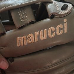 Marucci 12 Inch Glove 