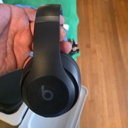 Beats Studio Pro