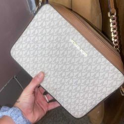 Michael Kors woman's Purse.