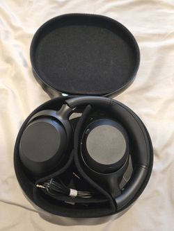 Sony Ult Wear Like New