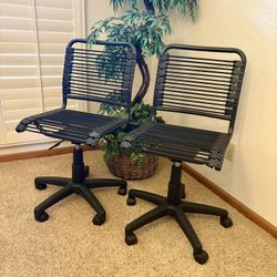 Bungie chairs - Like New!! 