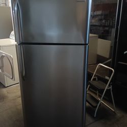 Refrigerator Frigidaire Everything Is And Good Working Condition 3 Months Warranty Delivery And Installation 