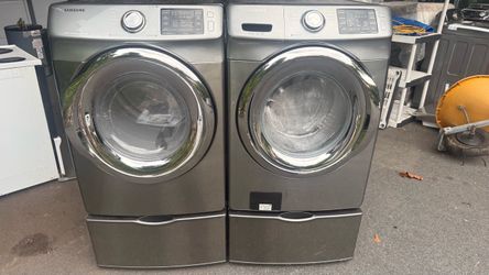 Samsung Front-Load Washer and Dryer Set