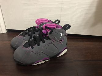 Jordan VI size 10 girls