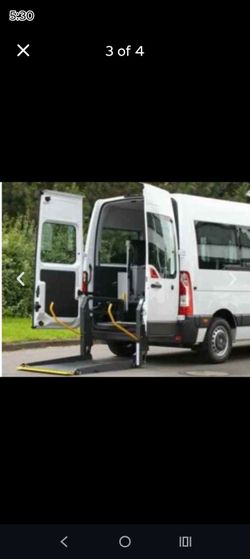 Wheelchair lift