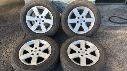 Nissan 16 Inch stock Aluminum wheels with old tires 5x114.3 Fits Toyota, Honda, Kia, and More