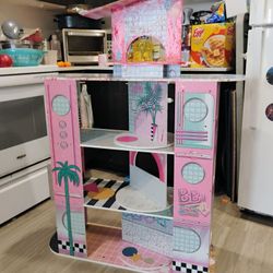 --$30$--GIRLS PLAY HOUSE--$30$--