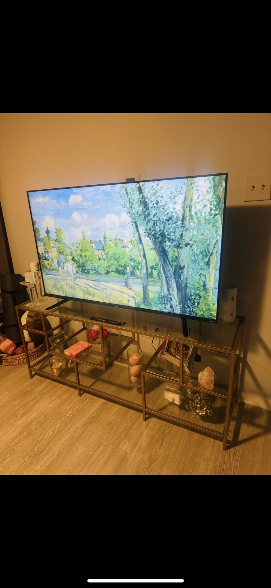 Moving Sale - TVs 55” And 50” With Wall Mount