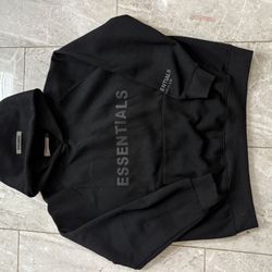 Essential Hoodie 