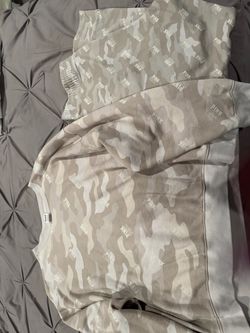 Women’s sweatshirt and pants
