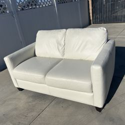 Loveseat White Leather (Natuzzi Editions)