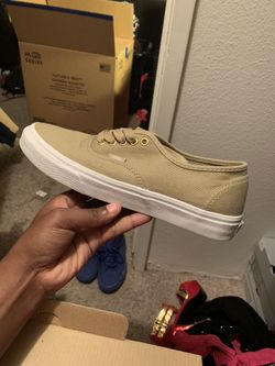 Vans size 7 men 8.5 women
