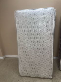 TWIN MATTRESS 89