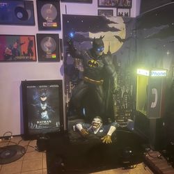 Life Size Batman & joker Statue’s plus extras