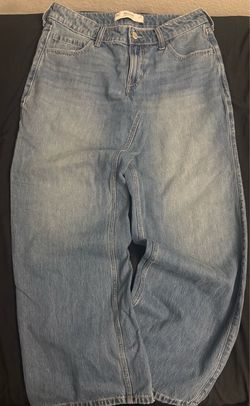 Women’s 28 Jeans (Baggy)