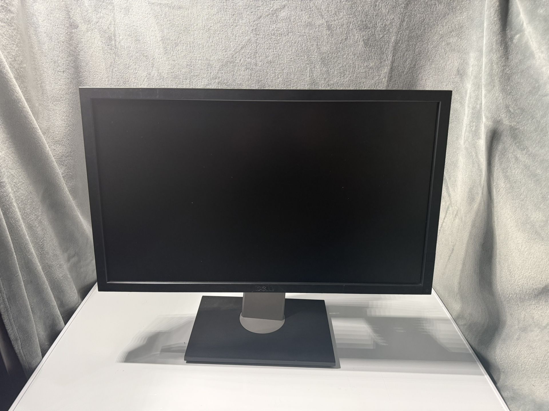 Dell 24” Monitor (VGA/DVI)