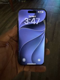iPhone 15 128 GB ( Locked Carrier )