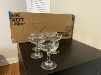 Case of 36 Champagne glass es, glassware