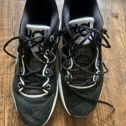 NIKE KD SIZE 11