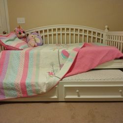 Twin Day Bed With Trundle