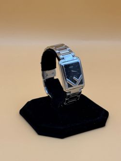 FENDI RUN AWAY WOMENS STAINLESS STEEL WATCH USED