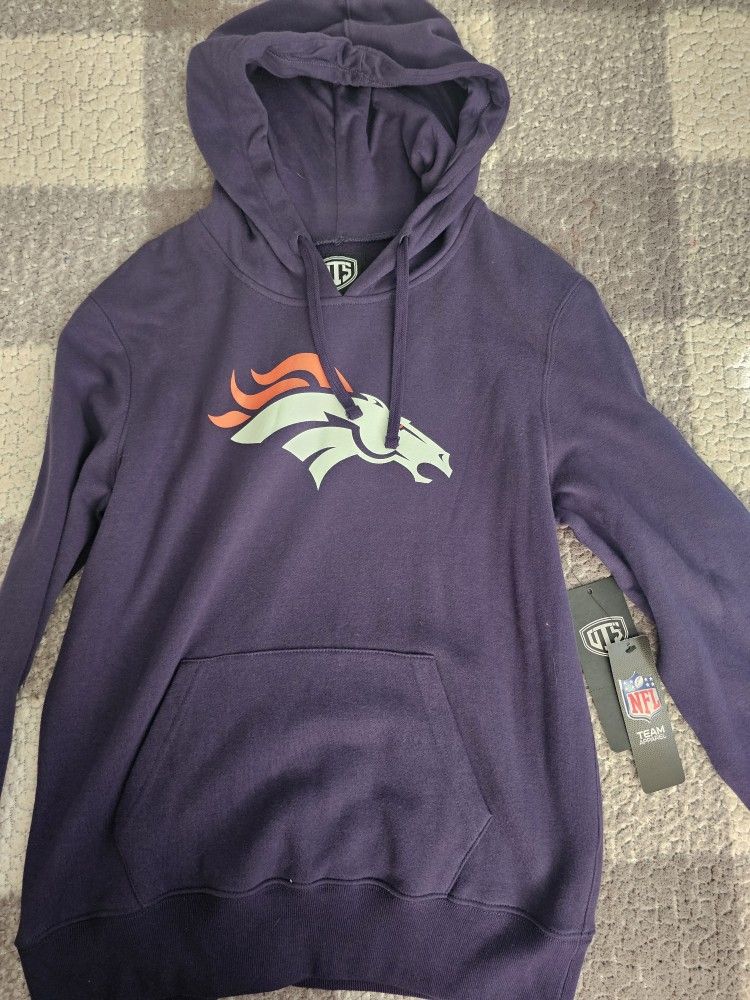 Broncos Sweater Size Medium