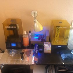 3D Printer And Wash Station 