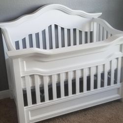 Baby Appleseed Millbury Crib, Toddler Bed Rail and Full Size Rails