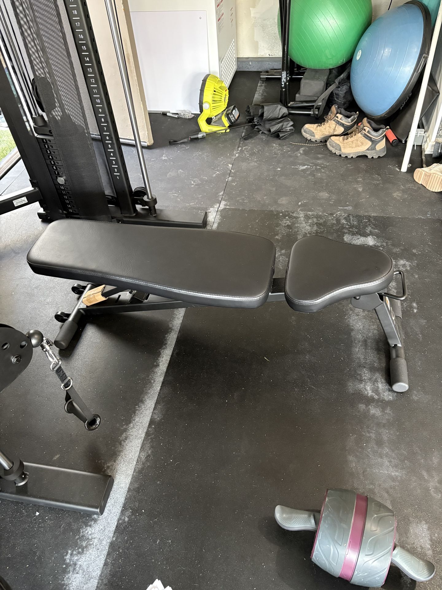 Like New Adjustable Workout Exercise bench