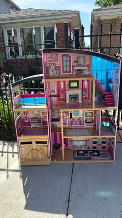Big Doll House W/ Elevator