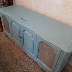 Farmhouse Vintage Stereo Cabinet!!