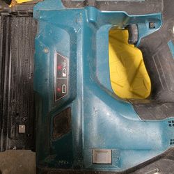 Makita Nailer