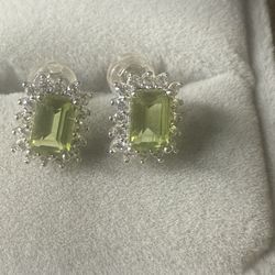 925 Sterling Silver Stud Earrings 5x7 Mm Rectangular Natural Peridot 
