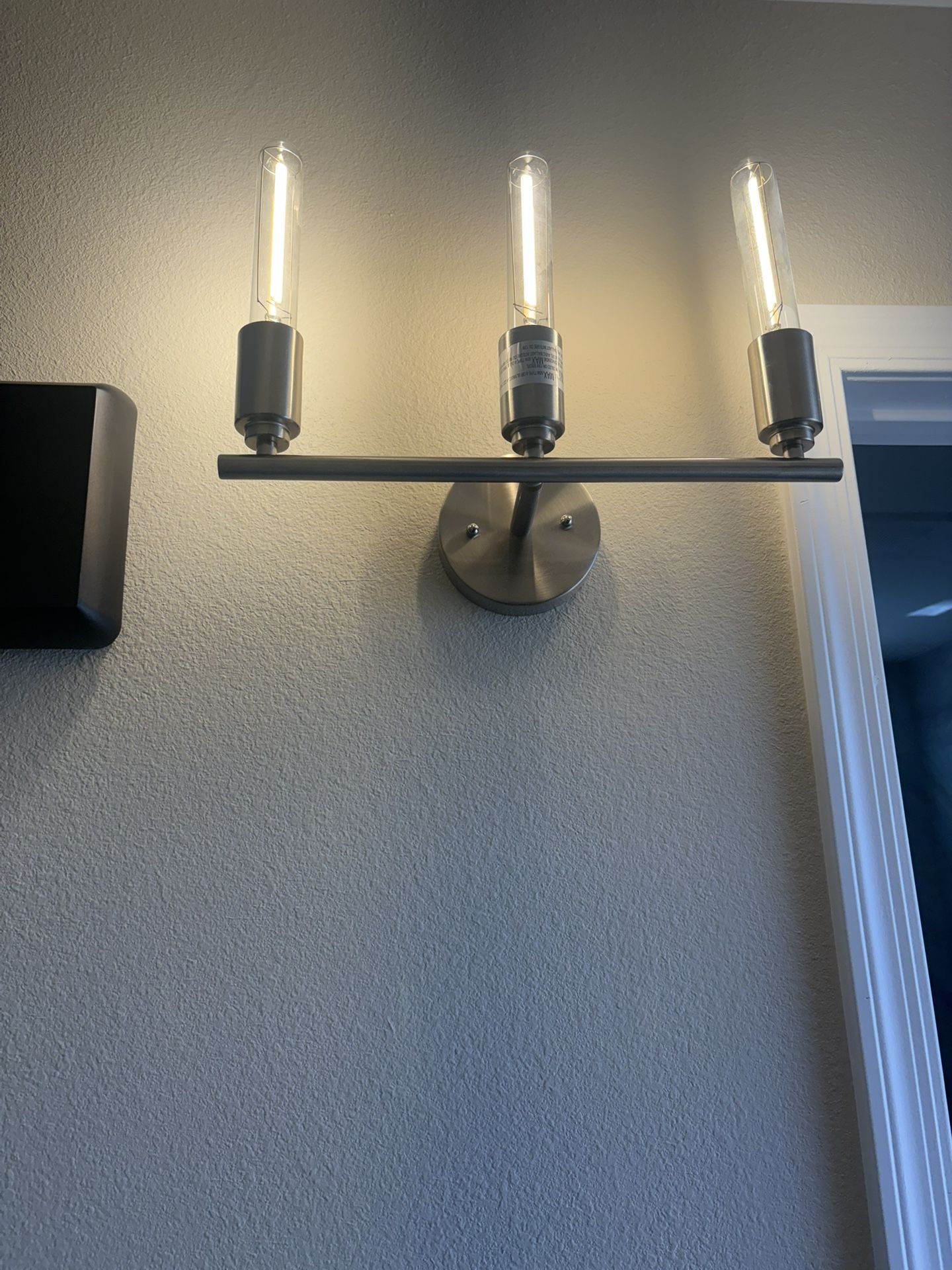 Sconce/light