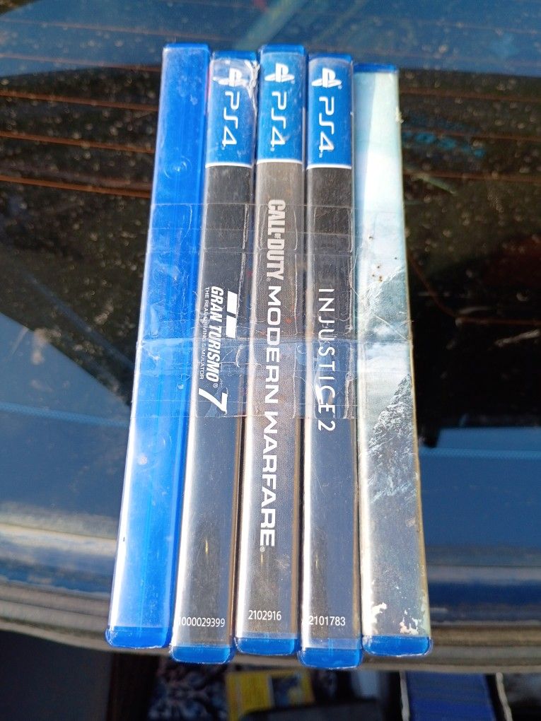 PS5 And Xbox One Video Games Bundle